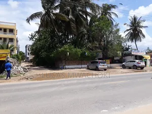 Kiwanja cha Biashara Shanzu Kinauzwa