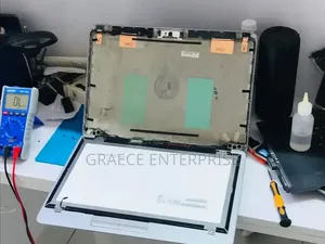 Huduma ya Kubadilisha Skrini ya Laptop