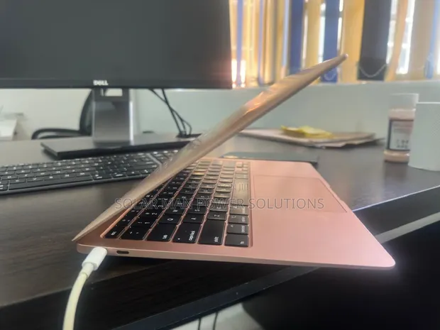 Apple MacBook Air 2020 13-inch Intel Core i5 8GB RAM 512GB SSD - 1
