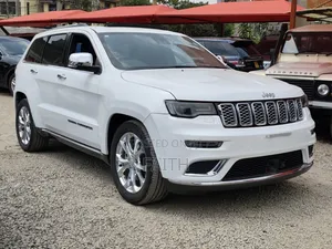 Jeep Grand Cherokee Summit 2019 Nyeupe