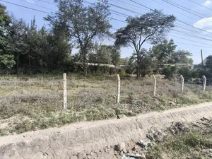 Kiwanja cha Eka ya Nane Kinauzwa Kandisi, Ongata Rongai Karibu na Stesheni ya SGR