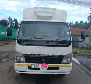 Mitsubishi FE85 Canter Truck