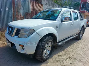 Nissan Navara D-Cab 2011