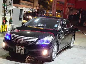 Toyota Crown 2008 Nyeusi