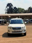 Toyota Vanguard 2011 Nyeupe - 1