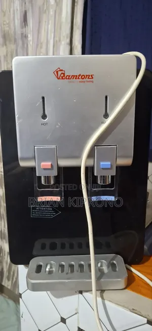 Ramtons Dispenser ya Maji ya Moto na Kawaida ya Juu ya Meza