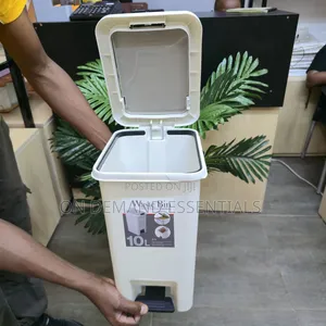 Modern Pedal Dustbin 10 Litres