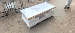 Meza ya Kahawa Inayofaa Nafasi Yoyote