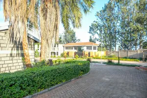 Shule za Msingi na Sekondari Binafsi kwa Uuzaji/Kukodisha
