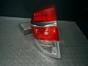 Toyota Vanguard 2014 Tail Light