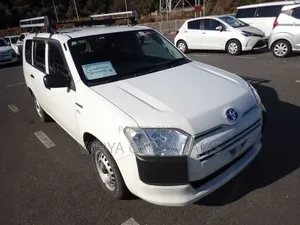 Toyota Succeed 2019 Nyeupe
