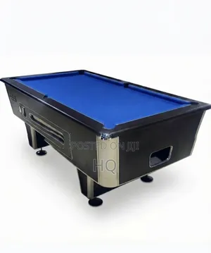 Pool Table with Standard Alignment