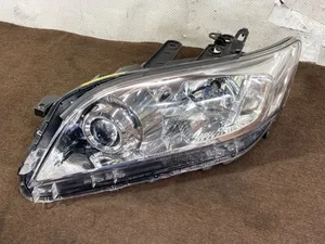 Toyota Vanguard Xenon Headlight (Used)