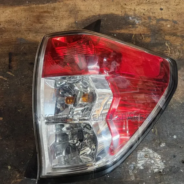 Subaru SH5 2018 Tail Light - 1