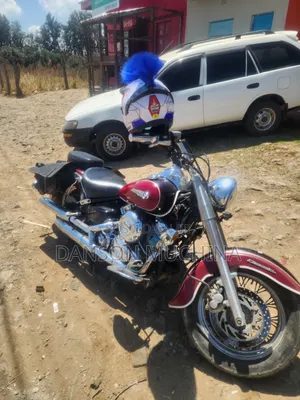 Yamaha V Max 2005 Nyekundu