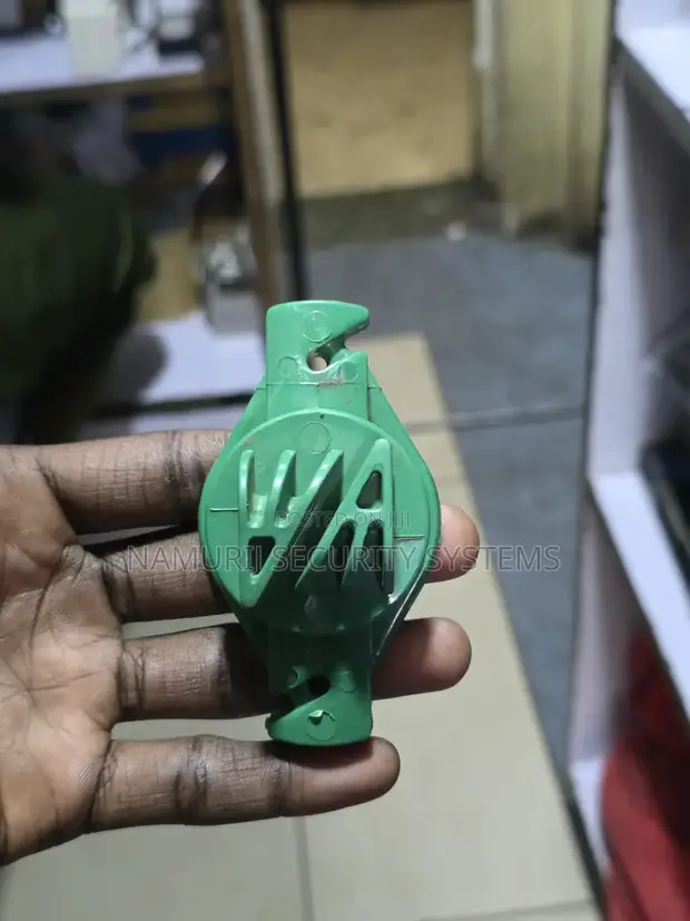 Ndoano za Kijani za W kwa Fensi ya Umeme - 1