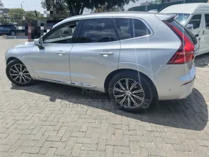 Volvo XC60 2019 Silver Diesel