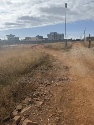 Kiwanja cha Makazi Kinauzwa Komo Ridge