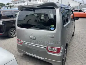 Suzuki Wagon R Stingray 2019 Nyeupe