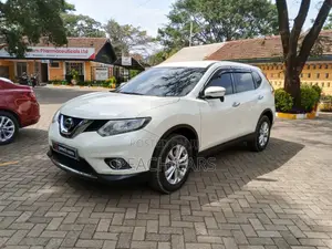 Nissan X-Trail 2015 Nyeupe