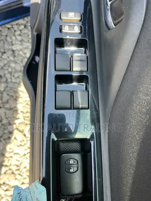 Toyota Vitz 2019 Bluu