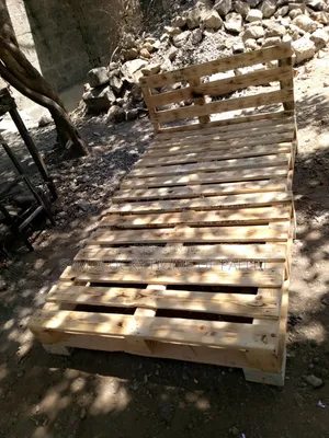 Raised Pallet Bed 4x6 Frame