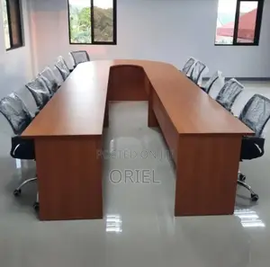 Meza ya Mikutano ya U-Shape 600CM