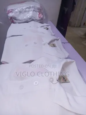 Polo Shirts Stock Zinapatikana