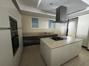 Apartment ya Vyumba 3 na DSQ Riverside Kukodishwa