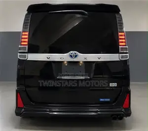 Toyota Voxy Hybrid ZS 2WD 7-Seater 2019 Nyeusi