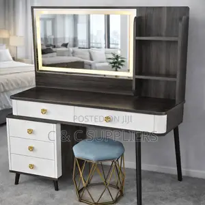 Vanity Table with 3 Drawers