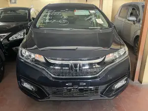 Honda Fit 2019 Hybrid - Haijasajiliwa