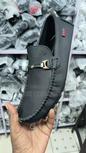 Viatu vya Ngozi vya Clarks Loafers