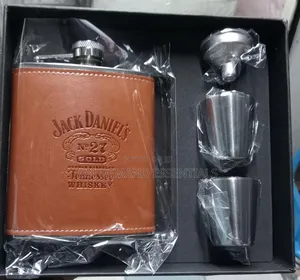 Seti ya Chupa ya Jack Daniel's ya Whiskey