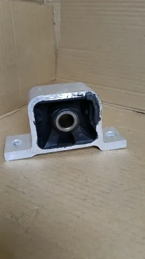 Honda CRV RD6/RD7 Front Gearbox Mounting