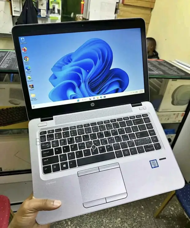 HP EliteBook 840 G3 Intel Core i5 8GB RAM 256GB SSD - 1