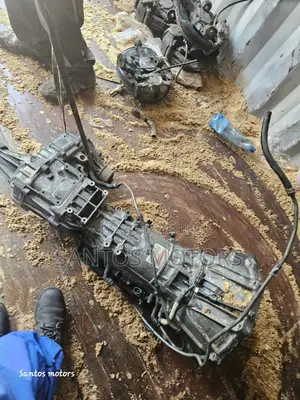 Toyota HiAce 7L Gearbox 4x4