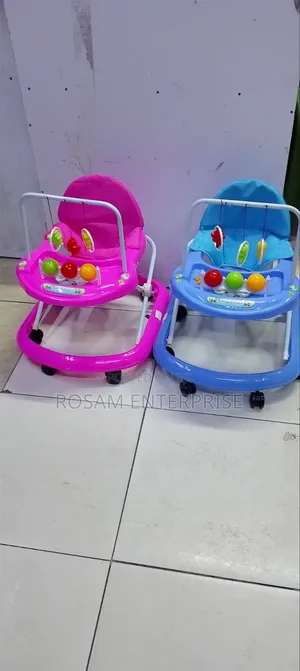 Kitembea Mtoto cha Miezi 12