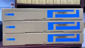 Kyocera TK-7205 High-Yield Toner Nyeusi