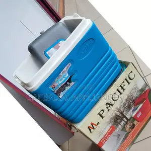 Pacific 32L Cooler Box