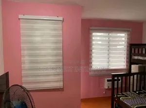 Pazia za Horizontal kwa Nafasi Safi na Iliyopangika