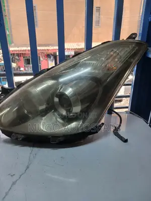 Toyota Wish 2005 Xenon Headlights