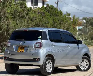 Toyota Passo Moda 2016 Silver