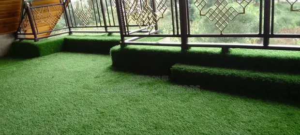 Artificial Grass Carpet for Retail Setup - 1