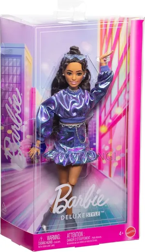 Barbie Deluxe Style Fashion Doll yenye Top ya Bluu ya Metallic