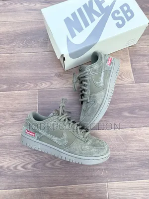 Nike SB Dunk Low X Supreme Rangi ya Olive
