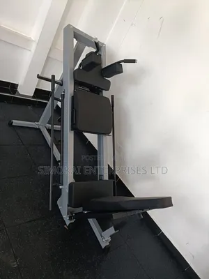 Body Solid Leg Press yenye Hack Squat Machine