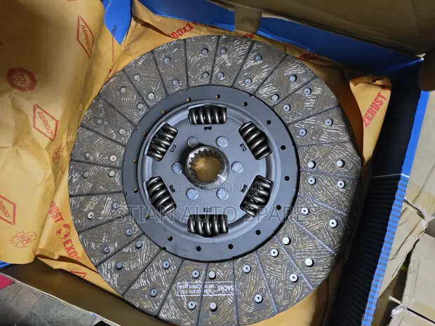 Mitsubishi Fuso FJ Clutch Plate and Flywheel - 1