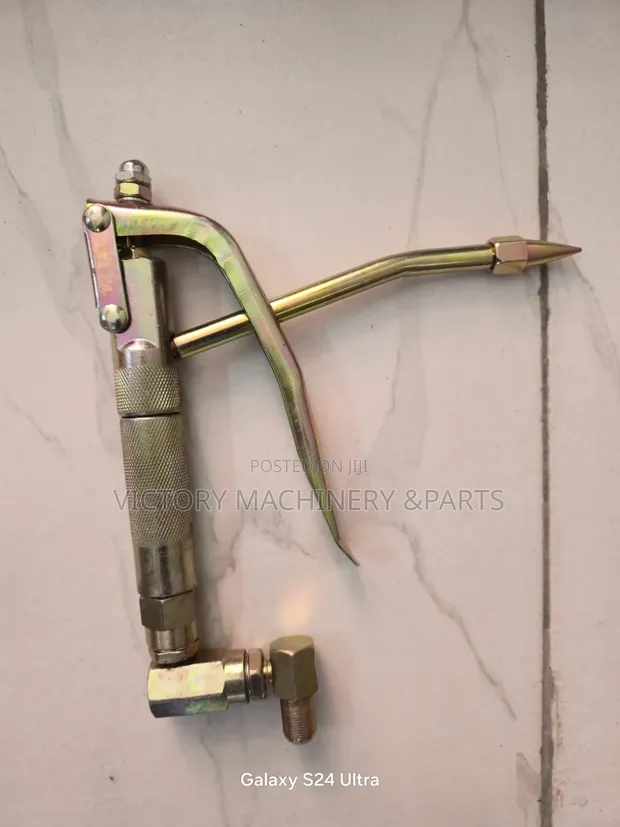 Pneumatic Grease Gun Nozzle - 1
