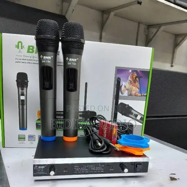 BNK DH-744 Cordless Dual Handheld VHF Microphone Kit - 1